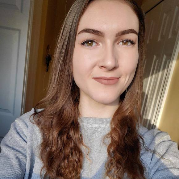 Meet your Posher, Lauranne - Picture 1 of 1